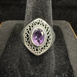 Vintage Solid 925 Sterling Silver Amethyst Ring Size 6.5 Unique Design